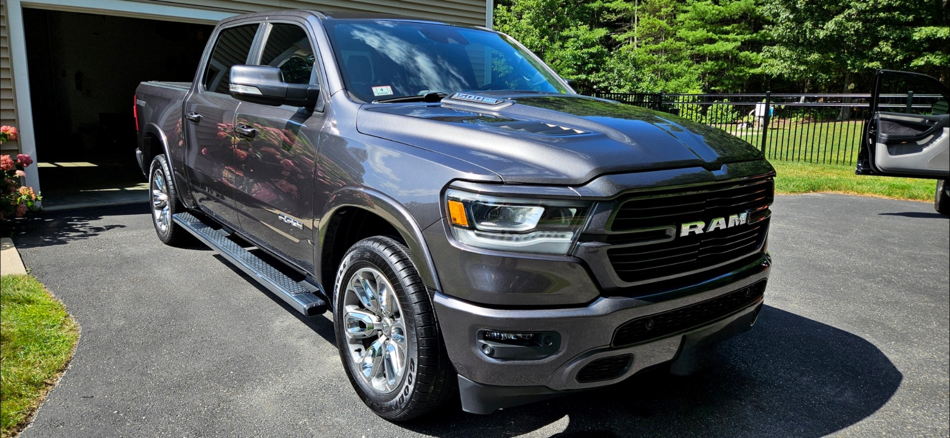 Ram 1500 front three-quarter exterior detail in the driveway