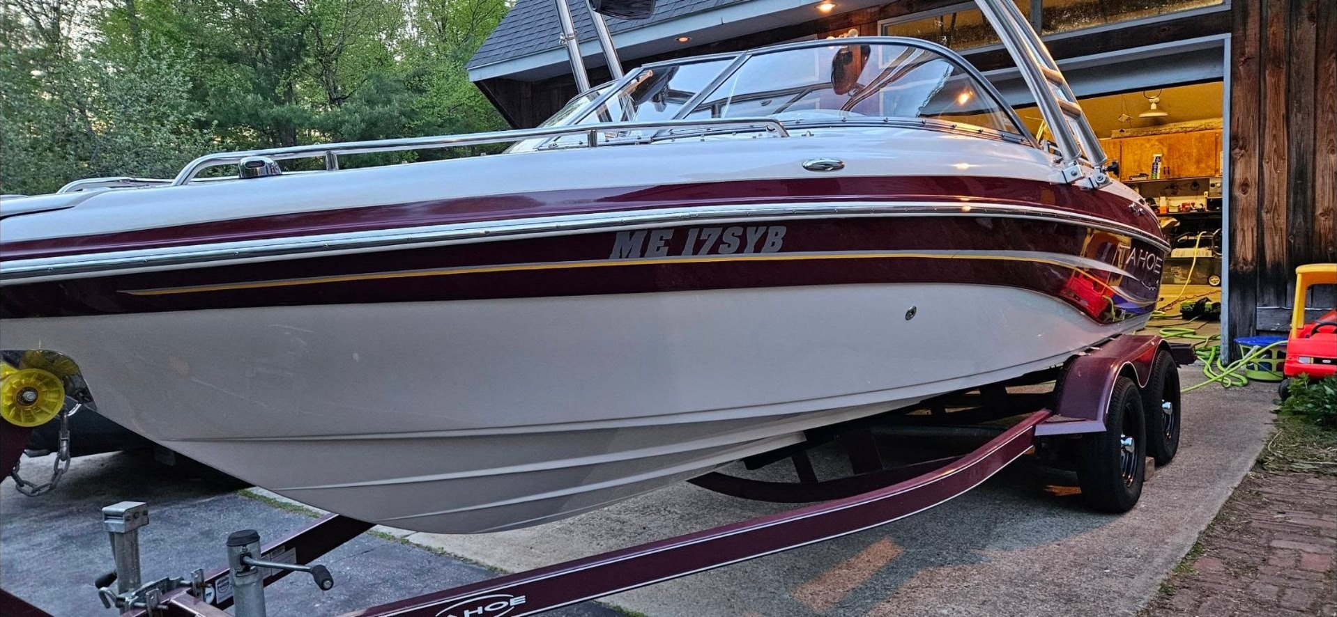 Tahoe bowrider bow with mirror gelcoat finish